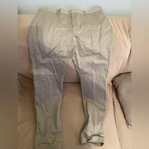 Nice Banana Republic Khakis. 35x32. Barely worn. Will iron before shipping